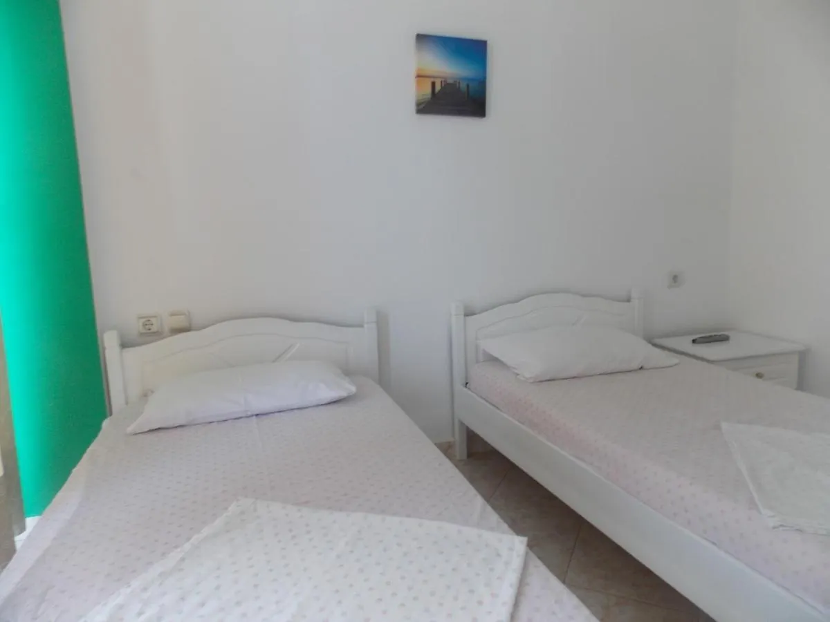Damian Saranda Hotel 2*, Sarande