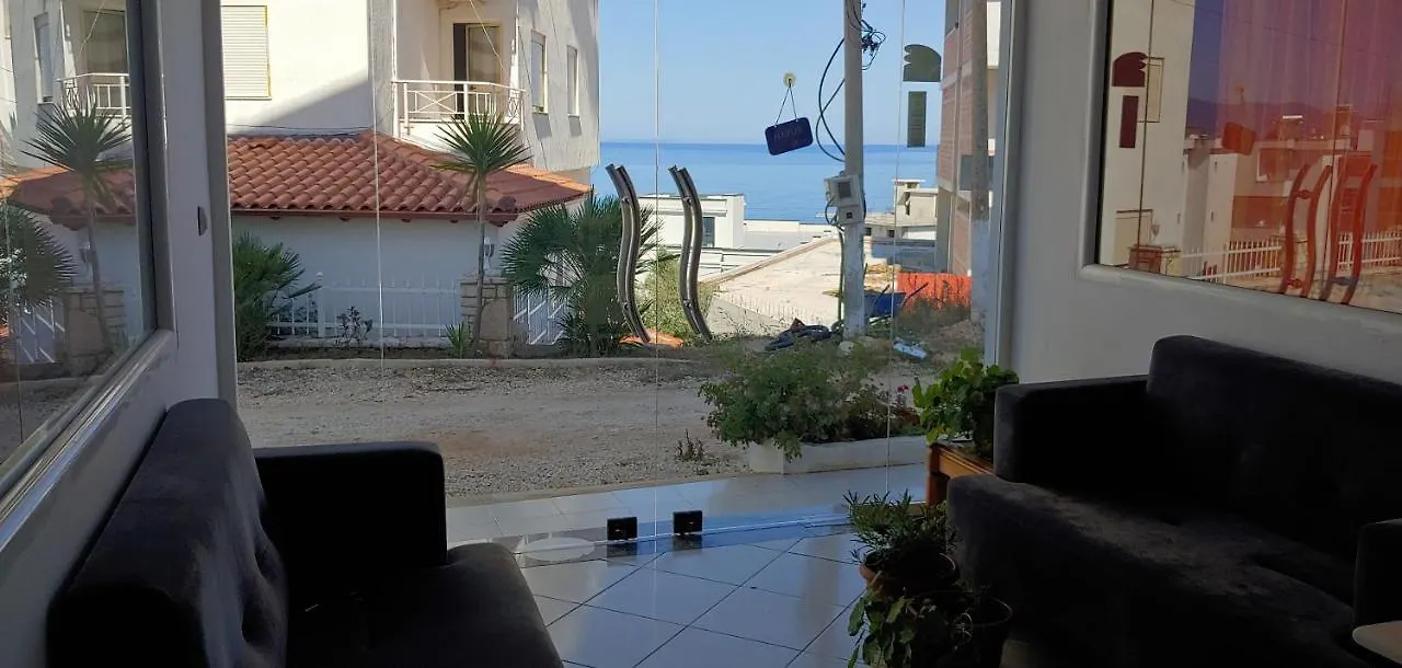 Damian Saranda Hotel