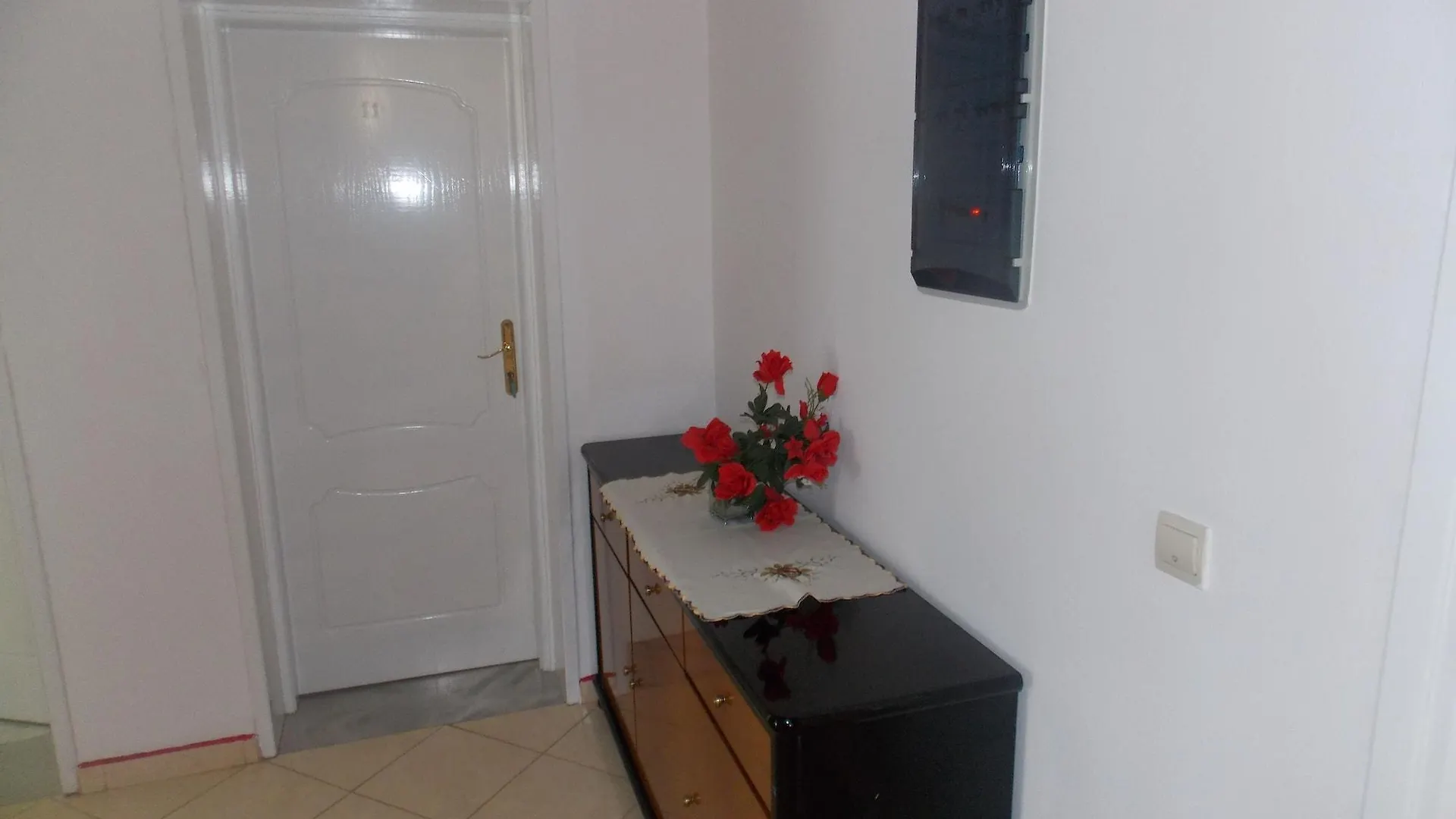 Damian Saranda Hotel