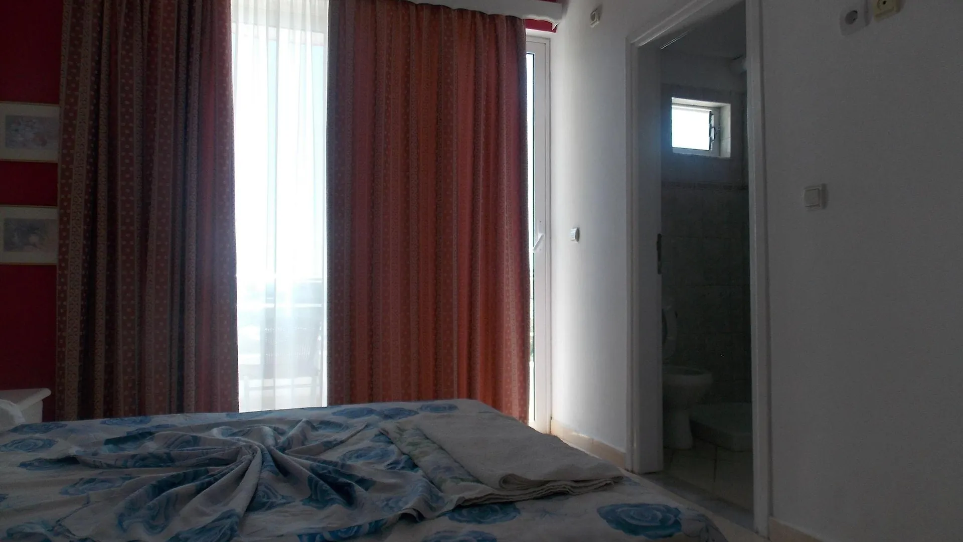 Damian Saranda Hotel 2*, Sarandë Albanien