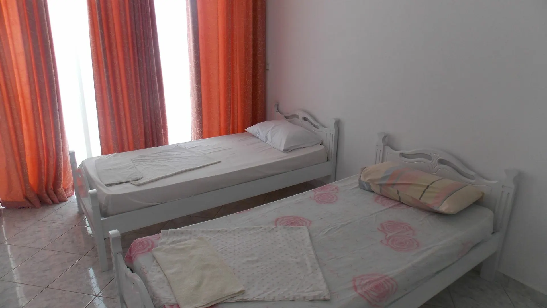 Damian Saranda Hotel Albania