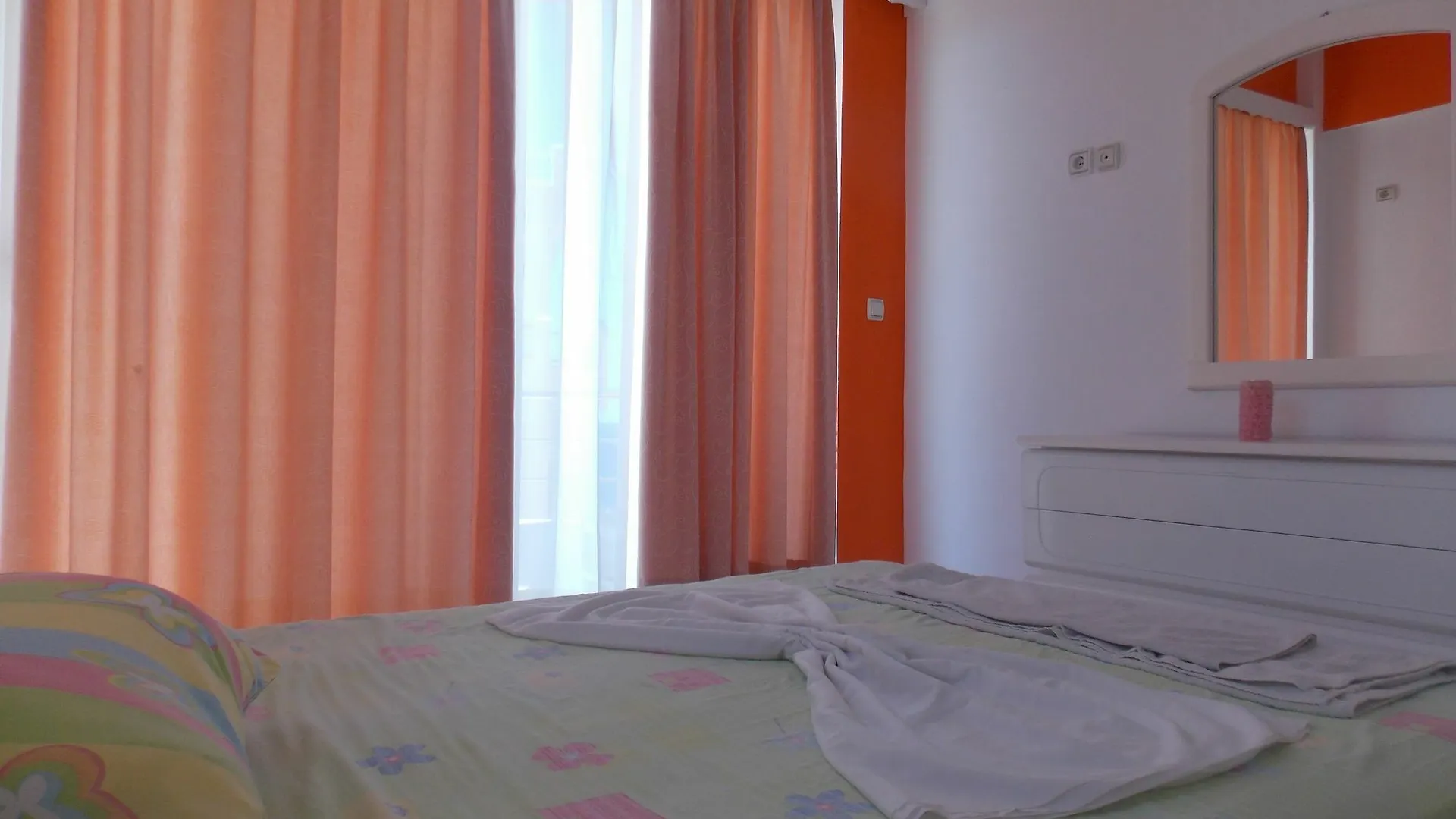 Damian Saranda Hotel 2*, Sarande Albania