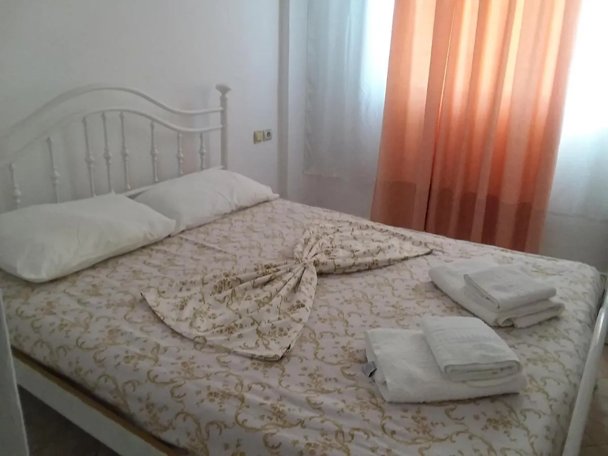Damian Saranda Hotel Sarande