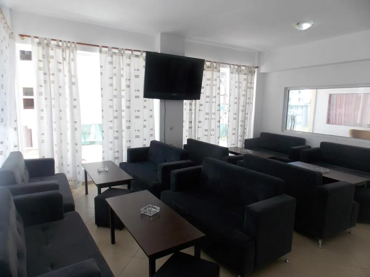 Damian Saranda Hotel