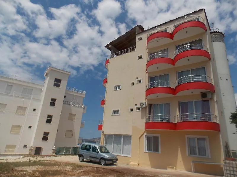 **  Damian Saranda Hotel Albania